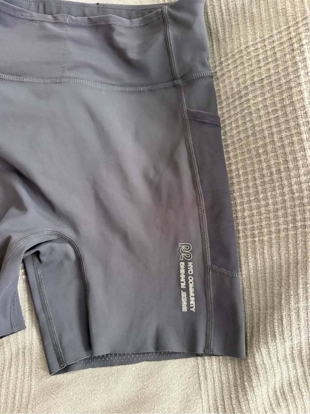 Bandit Running Women’s High-Rise Bike Shorts with Side Pockets - Picture 4 of 4